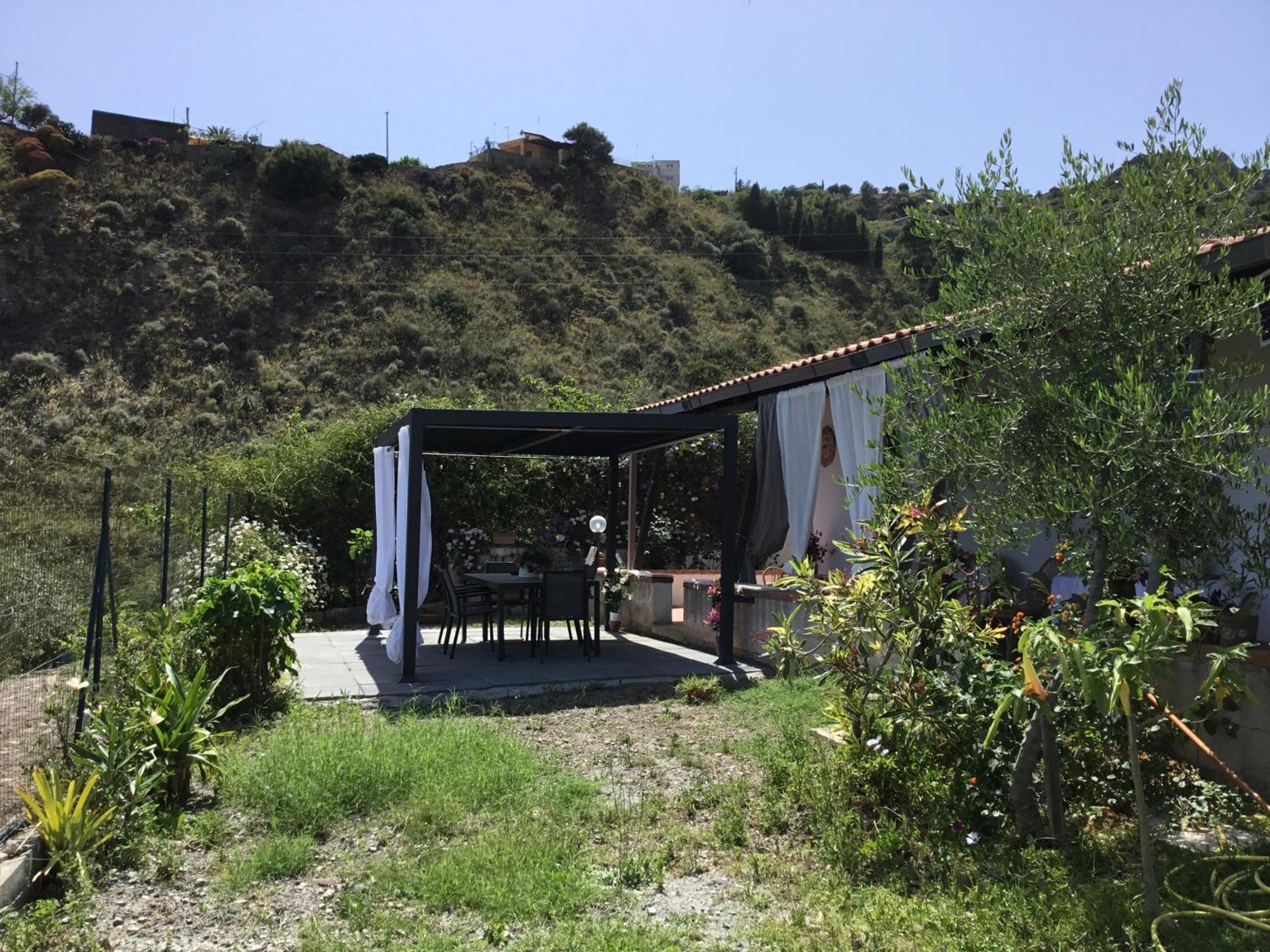 Holidaysora Taormina - Il Giardino Di Graziella Kültér fotó